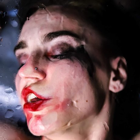 Queer Little Cub model nackte galerien