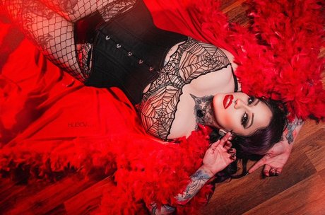 DesTinyfatality perfekte erwachsene bild