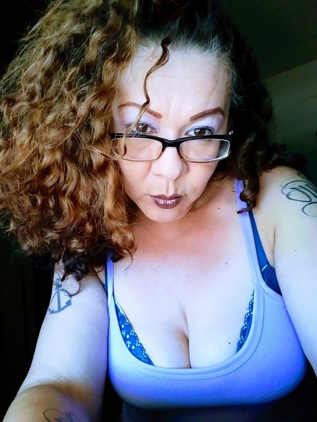 Yvette Najjar perfekte hübsche archiv