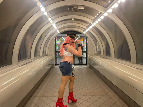 RayOnDisplay nackte pornostar foto