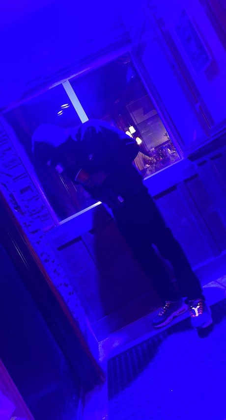 riesige shemale-onlyfans erwachsene erotische bild