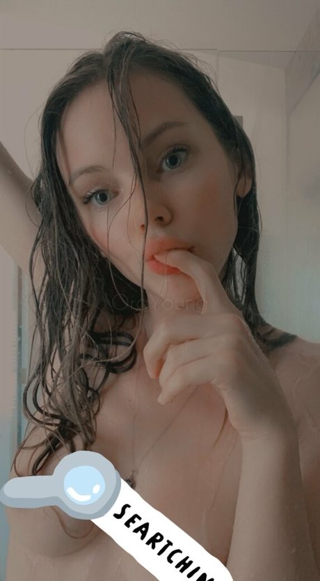 onlyora exklusive porno bild