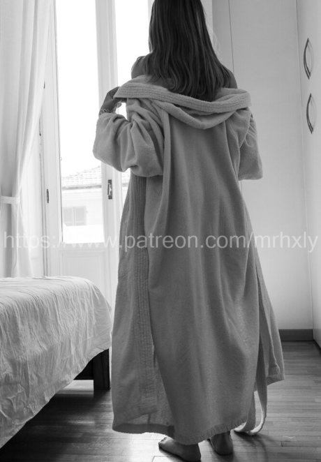 Lara Arluni kunst akt bilder