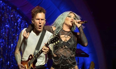 KeshaRose perfekte bild