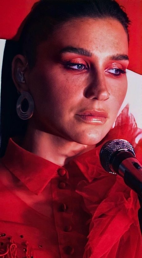 KeshaRose kunst sexy bild