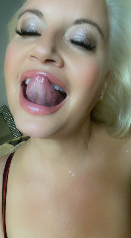 kurvige blonde onlyfans perfekte beste bilder