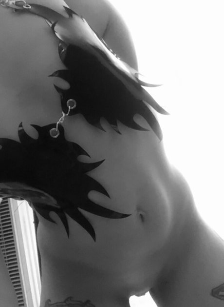 eeemmmthegoddess nackt schöne bilder