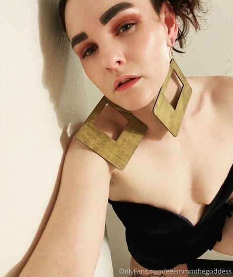 eeemmmthegoddess heiße erwachsene bilder
