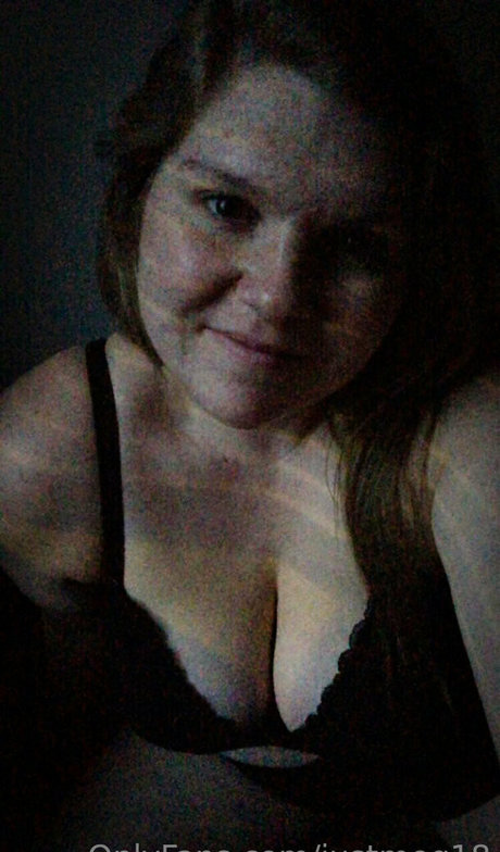 justmeg18 porno akt fotos