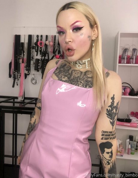 Nasty bimbo hübsche pornografische bild