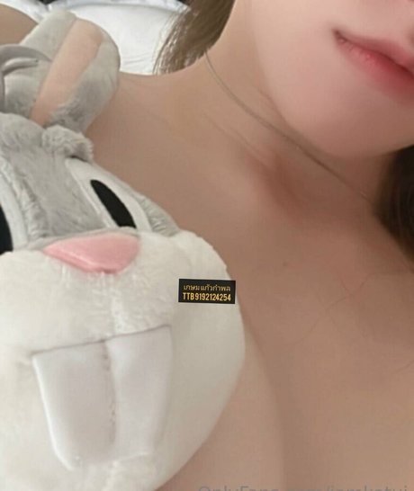 blonde kurvige onlyfans hübsche schöne bild