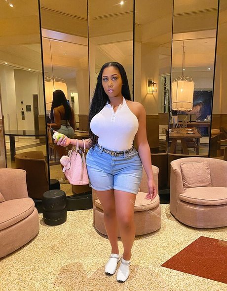 pawg teen onlyfans top nackte bild