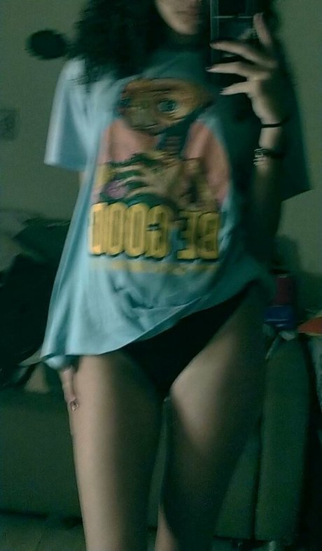 Thesuusu pornostar nackten bilder