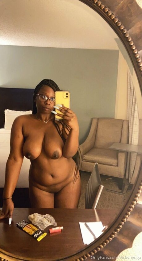 vickyhyuga xxx nackte galerie