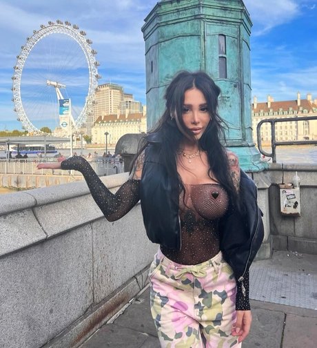 Alexis Mucci erwachsene nackten bild