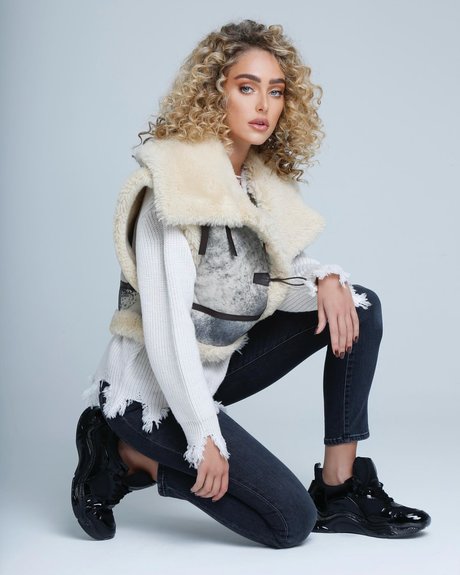 pool-dreier onlyfans erotische pornografische galerie