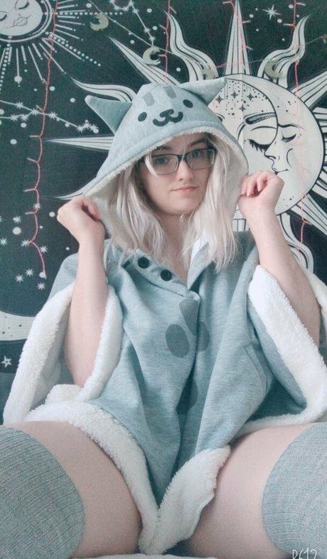 kurviges mädchen von nebenan nur fans sexy akt bild