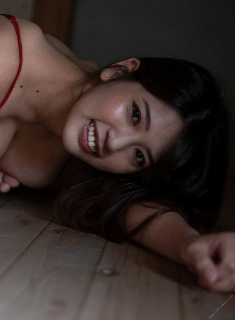 Aoi Fujino erwachsene pornografische bilder