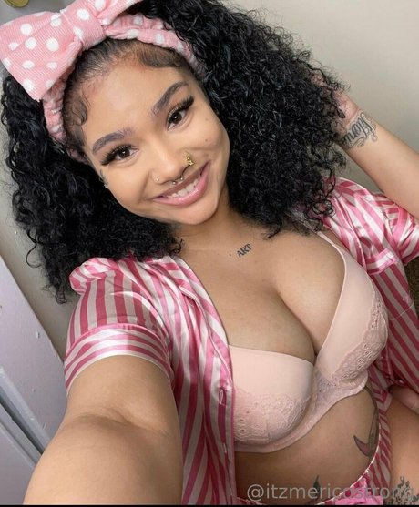 itzmericostrong model hd fotos