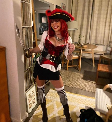 Ramona Marquez exklusive akt bild