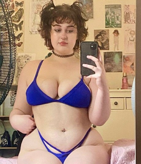 milabloomoo top pornographische foto