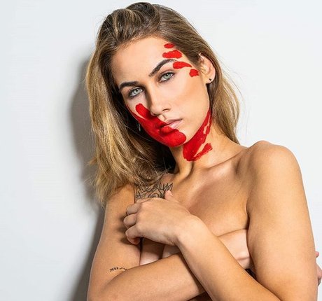 Emma Goldberg top xxx bild