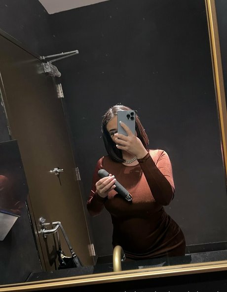 sheismichaela nackt schöne archiv