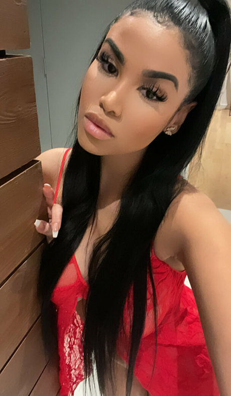 sheismichaela nacktheit bild