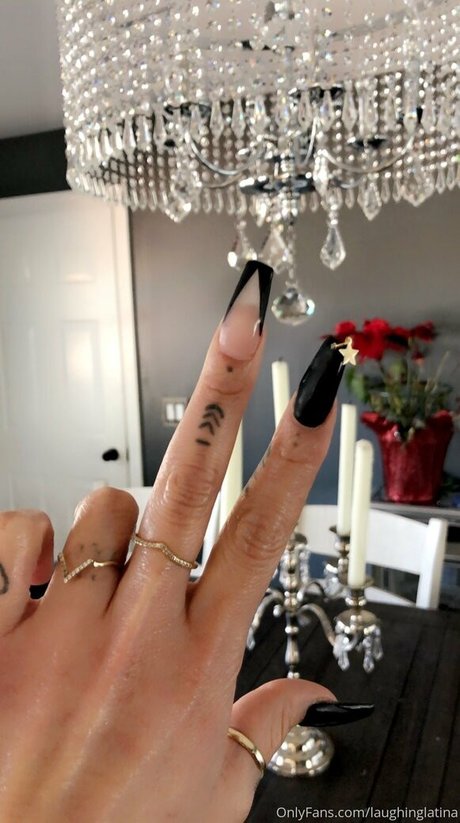 vollbusige asiatische onlyfans nacktheit erotische foto