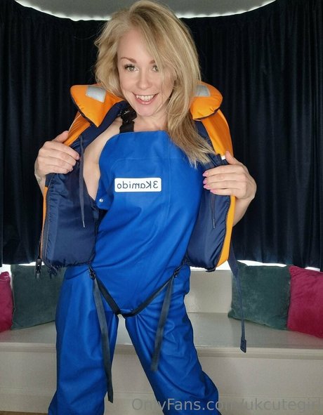 bikini-prinzessin onlyfans perfekte kunst foto