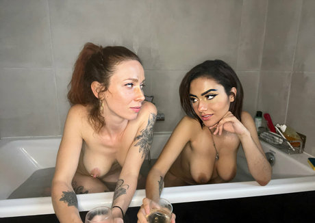 palomasrrr exklusive nackte bild