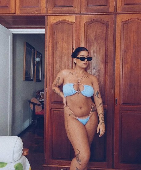 Kennya Raposo xxx schöne bilder