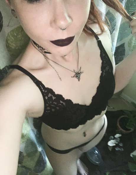 knottyfay nackt top bild