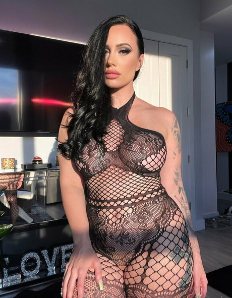 insanelyvain exklusive xxx bild