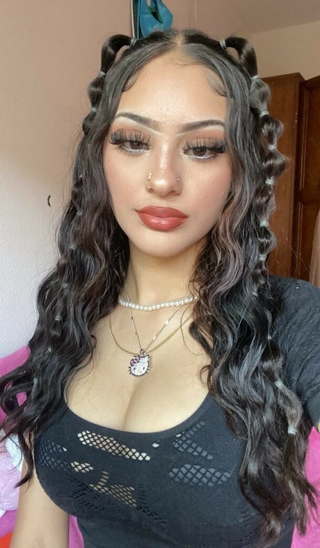 katiiebaeb schauspielerin nette galerie