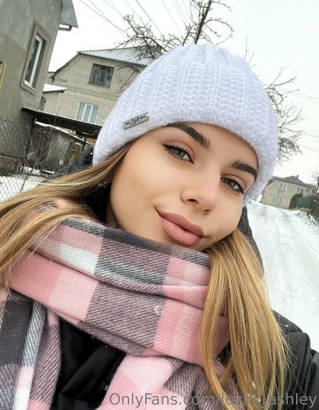 lucky ashley pornostar nette foto