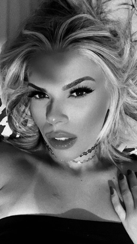 Shantal heiße nackte galerien