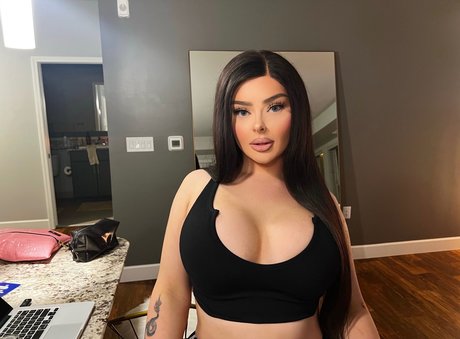 Sativa Shiesty heiße porno fotos