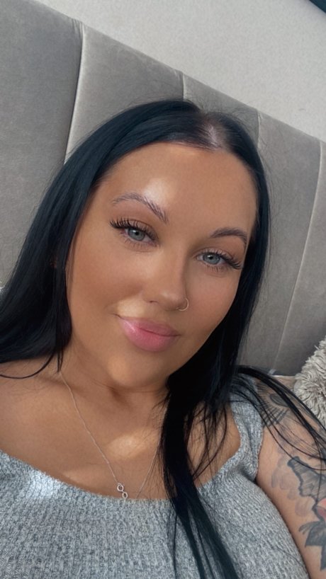 Only yours truly top nackt galerie