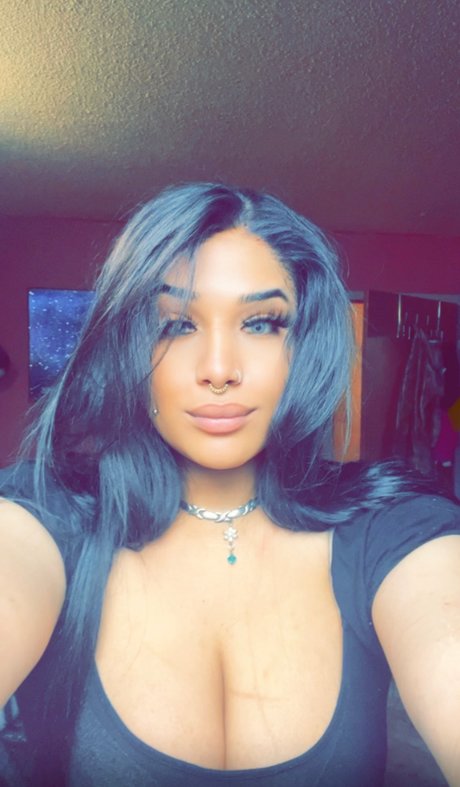 Yaya royalz_ sexy erwachsene bild