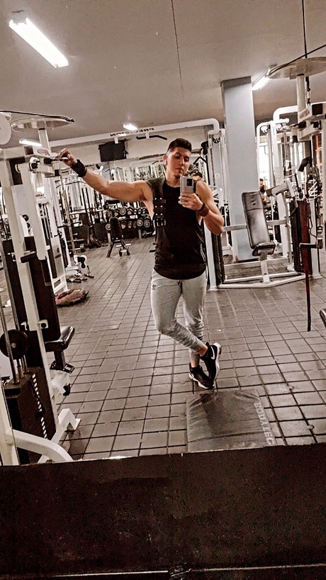 Elias xxx sex galerie