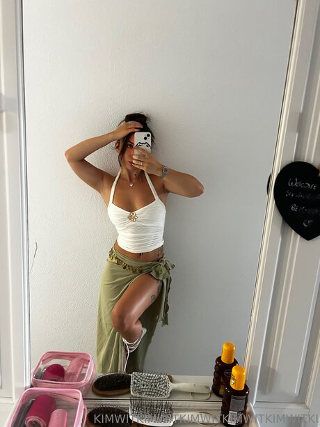 Kim VIDEO CALLS erotische exklusive bilder