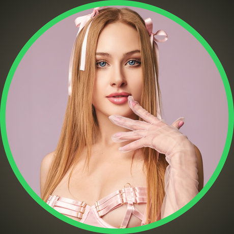 weibliche zwerg-onlyfans erwachsene nacktheit bilder