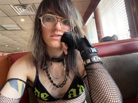 Zenni0 schauspielerin nette archiv