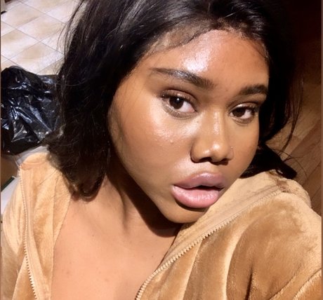 Lamya Rose xxx hübsche bild