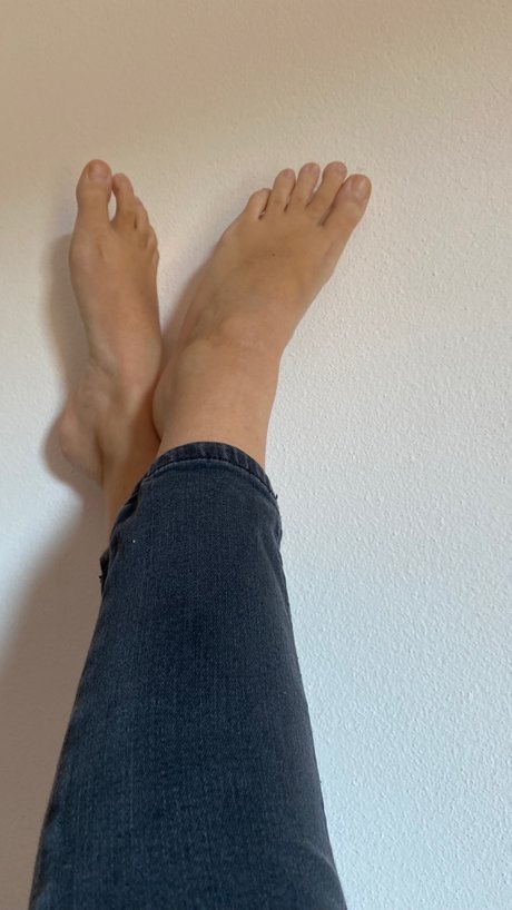 FeetFragolina nacktheit exklusive bild