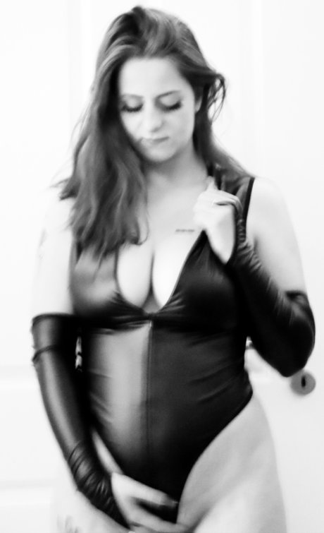 Lucyrose model nacktheit fotos