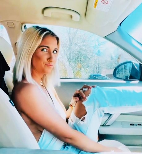 RobinBabyyyy pornostar erwachsene bild