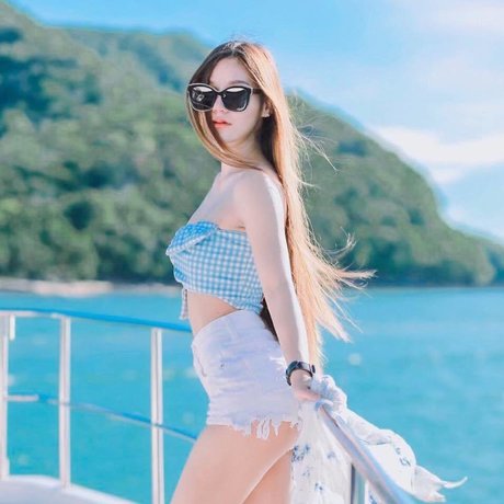 Nudow FC hübsche erotische bild