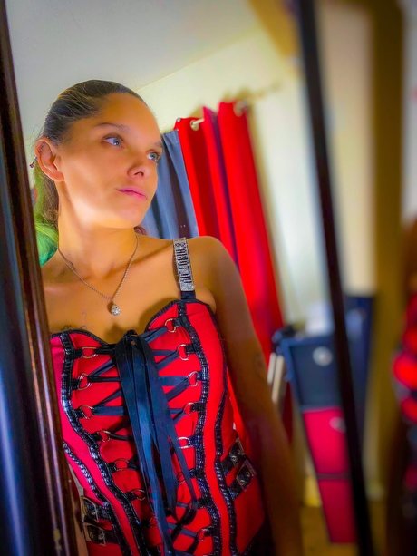 Minimoon420 nacktheit hübsche galerie